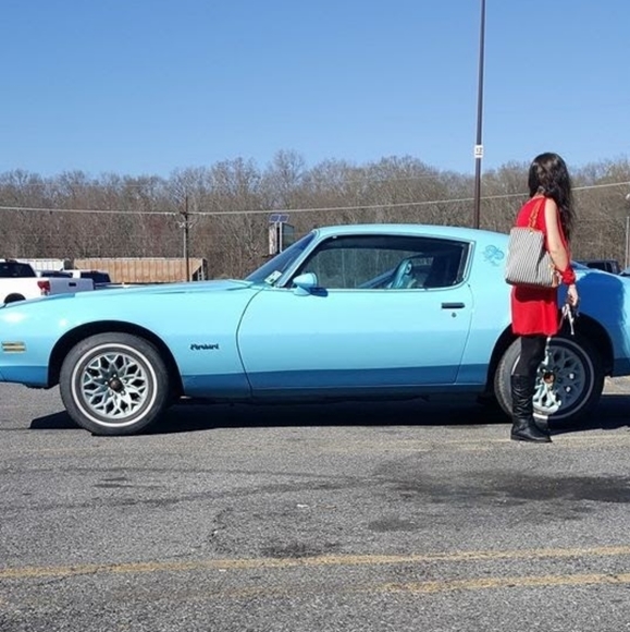 Meet your Posher, Emily - Picture 12 of 13